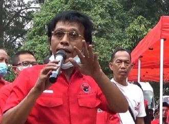 Adian Sukses 'Sulap' 10 Unit Rumah Tak Layak Huni di Bogor 