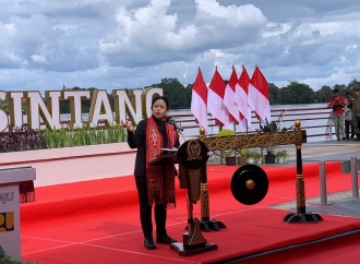 Puan Maharani Puji Waterfront Sintang: Keren Banget!