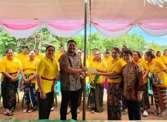 Dwinan dan Condrowati Kunjungi Serta Beri Bantuan di Dua Kabupaten di Lampung