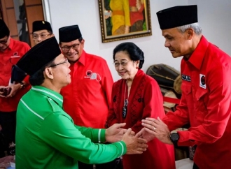 Megawati Ditemani Ganjar Sambut Jajaran Teras PPP