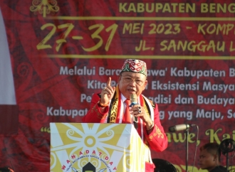 Cornelis Hadiri Event Budaya Barape Sawa 2023 di Kabupaten Bengkayang