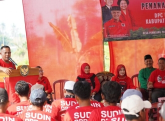 HUT ke-78 RI, Banteng Lampung Selatan Tanam 4.000 Bibit Mangrove
