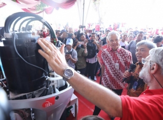 Ganjar Jadikan Cilacap 'Pilot Project' Kapal Listrik, Dorong Transisi Energi 