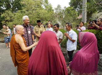 Ganjar: Bhante Pannavaro Mahathera Mengajarkan Toleransi dan Menjaga Negara 