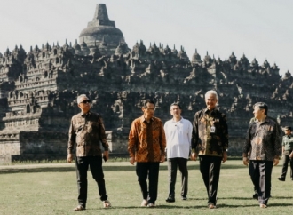 Ganjar: Kaisar Jepang Naruhito Sangat Takjub dengan Candi Borobudur