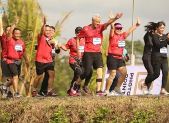 Ganjar: Ada Cerita Kemanusiaan dan Cinta di Borobudur Marathon