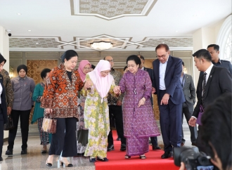 PM Malaysia Sambut Megawati dan Puan di Kediamannya