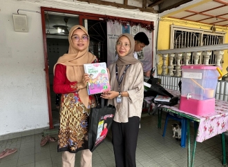 DPLN PDI Perjuangan Malaysia Donasikan Buku dari Prasetyo Edi Marsudi untuk Sanggar Belajar