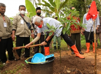 GMC Gelar Menanam Pohon & Edukasi Tentang Alam di Hulu Sungai Karang Mumus