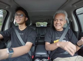 Potret Kompak Alam Ganjar dan Ganjar Pranowo saat Carpool Karaoke Bareng