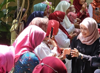 Tiba di Yogyakarta, Atikoh Berdialog dengan Ibu Hamil dan Emak-emak Pengajian Bahas Stunting
