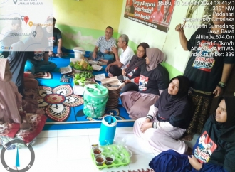 Para Relawan Ganjar-Mahfud Terus Sosialisasikan KTP Sakti hingga ke Wilayah Pelosok
