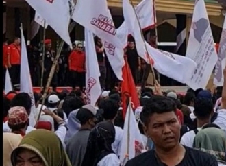Relawan Buruh Tumpah Ruah Hadiri Kampanye Akbar Ganjar-Mahfud di Medan