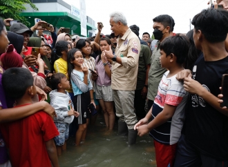 Tinjau Lokasi Banjir Bandang Grobogan, Ganjar Ajak Pemerintah dan Pendukungnya Beri Bantuan ke Korban