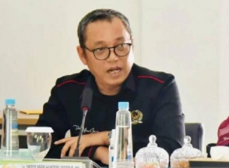 Deddy Sitorus: Ada Operasi Alihkan Suara Partai Perindo Untuk PSI
