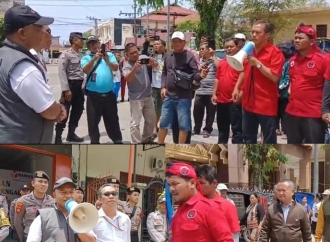 Sejumlah Kader dan Simpatisan PDI Perjuangan Lakukan Aksi Damai ke Bawaslu Kota Sibolga