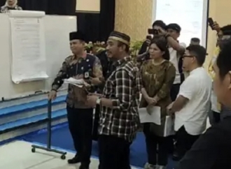 DPC PDI Perjuangan Kota Tanjungpinang Terima Hasil Pleno Rekapitulasi Perolehan Suara Tingkat KPU Tanjungpinang