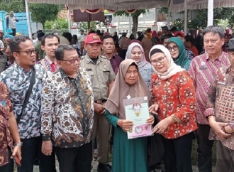 Sertifikat Gratis, Bupati Nina Minta Kuwu Tidak Tolak Program PTSL