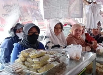 Berkah Ramadan Aleg PDI Perjuangan DPRD Provinsi Gorontalo Hobi Borong Dagangan UMKM