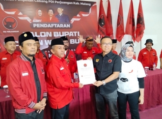 33 PAC PDI Perjuangan Kabupaten Malang Ambilkan Formulir Sanusi