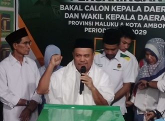 Eks Wawali Kota Ambon, Sam Latuconsina Daftar di PDI Perjuangan untuk Pilgub Maluku 2024