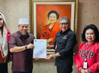PDI Perjuangan Beri Surat Tugas ke Helmi-Mian Untuk Maju di Pilgub Bengkulu