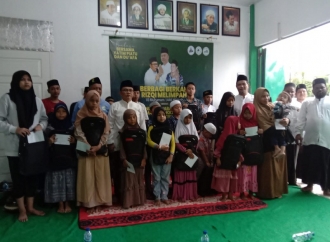 Nikson Nababan Berbagi Berkah Muharam Bersama Majelis Ahlul Kirom Santuni Yatim Piatu dan Dhuafa