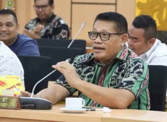 Loloskan 90% Beasiswa, Robin PH Salut dan Apresiasi Kepala SDN 195 Pekanbaru