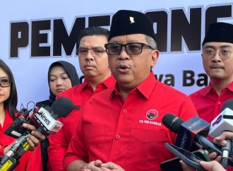 Sekjen PDI Perjuangan: Anies Darahnya Sudah Merah