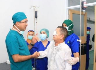 Rudi Center dan PDI Perjuangan Siapkan Dokter Profesional Untuk Operasi Katarak Gratis