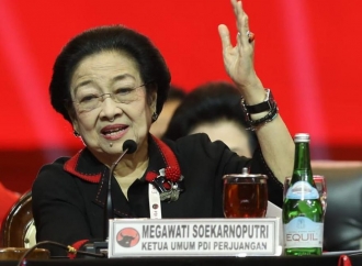 Megawati Perintahkan Kader Banteng Banjarbaru Memenangkan Erna Lisa Halaby-Wartono