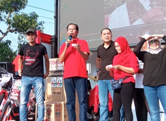 SICITA Bersama Emak-Emak, Eri Cahyadi Beri Dukungan Risma-Gus Hans