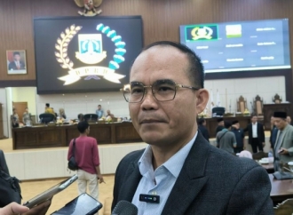 Yeremia Mendrofa Prihatin 40 Ribu Rumah di Banten Belum Teraliri Listrik