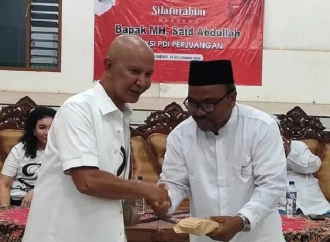 Disambut Antusias, Said Abdullah Silaturahmi.dan Beri Bantuan ke Warga Ambunten, Sumenep 