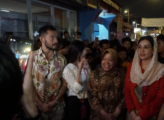 Novita Hardini Dampingi Tri Rismaharini Kunjungi Eks Dolly Surabaya, Bawa Semangat Perubahan untuk Jawa Timur