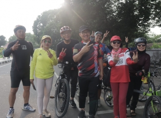 Hasto-Wawan Baremgan Gowes Sehat Telusur Kota, Keliling Kawasan Budaya Yogyakarta