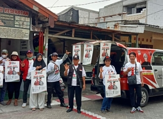 Kampanye Simpatik, Banteng Surabaya Ajak Pilih Risma-Gus Hans & ErJi: SMA/SMK Negeri Gratis!