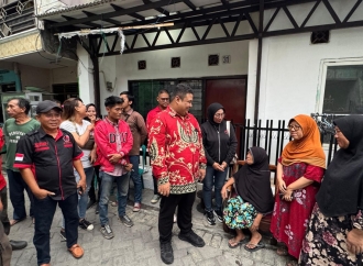 Banteng Kota Surabaya Berikan Bantuan ke Korban Kebakaran di Sidodadi