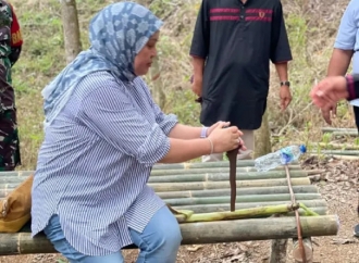 Srikandi Banteng Sumsel Rita Suryani Nilai Benda Pusaka Keris Kearifan Lokal