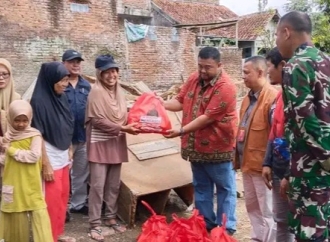 Yudha Turun Tangan Berikan Bantuan ke Korban Kebakaran di Kelurahan Kota Kulon