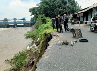 Choirul Hidayat Desak Dinas PUBM dan SDA Segera Perbaiki Jalan Ambrol Mliriprowo Tarik Gunakan Dana BTT