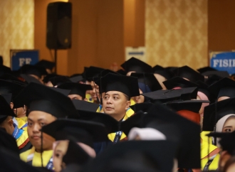 Eri Ajak Alumni Unair Bersinergi dengan Pemkot Surabaya