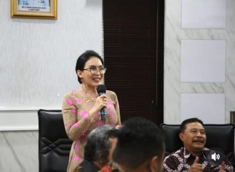 Rieke Serahkan Data Desa Presisi Kepada PJ Bupati Garut