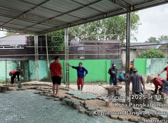 Sambut Ramadan, PDI Perjuangan Pangkalpinang Bakti Sosial Rehab Masjid