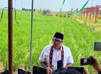 Kaisar Salurkan Bantuan ke Sejumlah Kelompok Tani di Kecamatan Maos