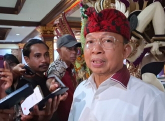 Wayan Koster Dorong Produk UMKM di Bali Wajib Menggunakan Aksara Bali