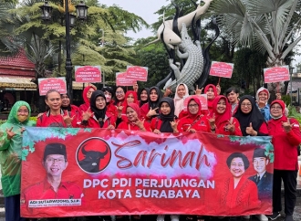 Sarinah PDI Perjuangan Surabaya Bagikan Takjil dan Kampanye Cegah Stunting di Bulan Ramadan