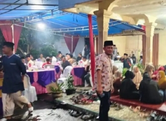 Buka Bersama, Ade Perdana Putra Pererat Hubungan Spiritual dan Sosial dengan Masyarakat 