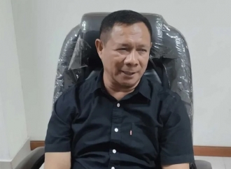 Andre Werembinan Akan Tinjau Regulasi Terkait Minuman Tradisional Khas Maluku 'Sopi'