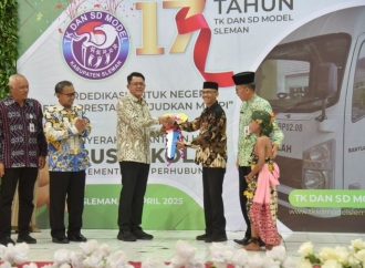 Danang Maharsa Salurkan Bantuan Kementerian Perhubungan